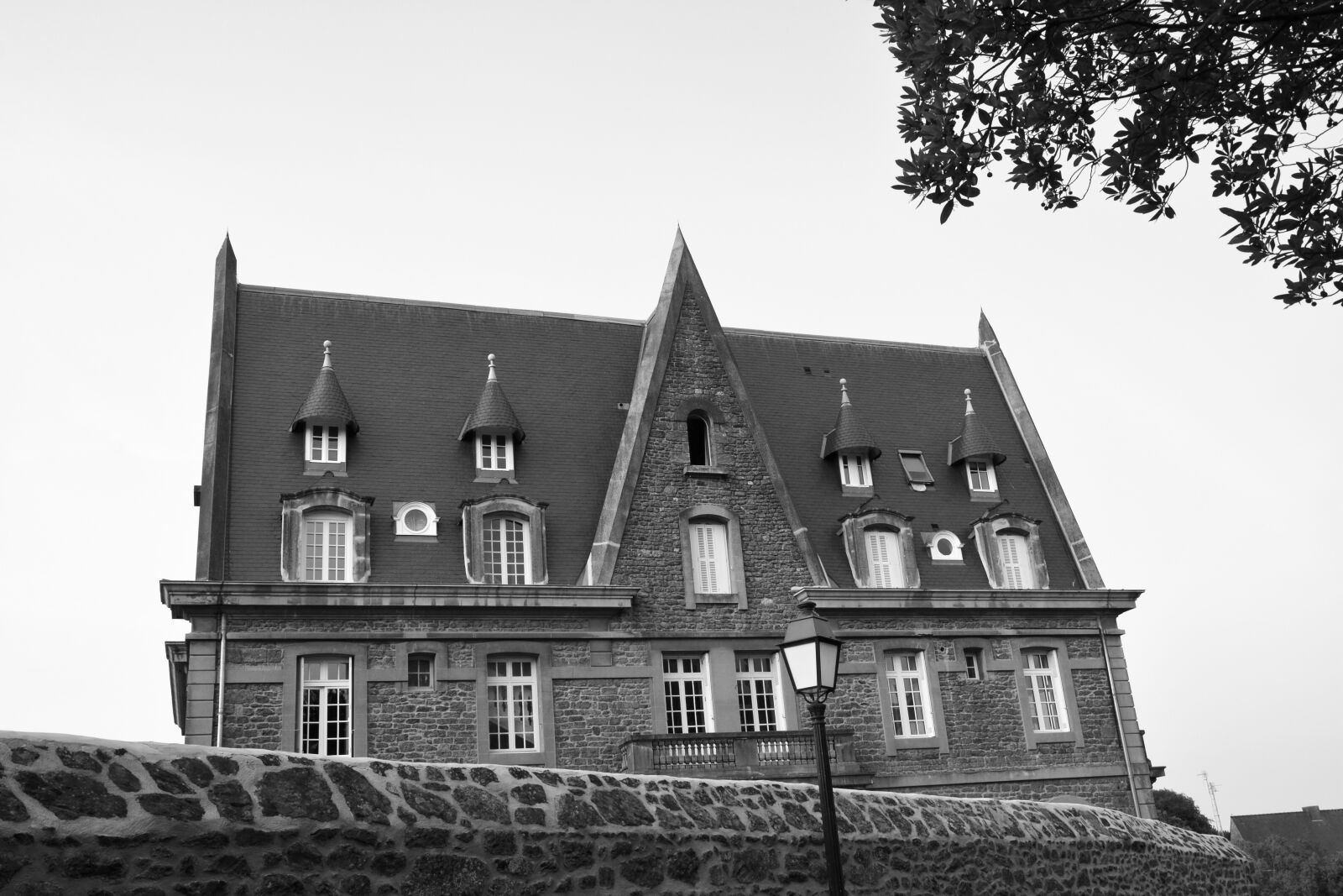 Nikon D5200 sample photo. Villa, mansion, photo black photography