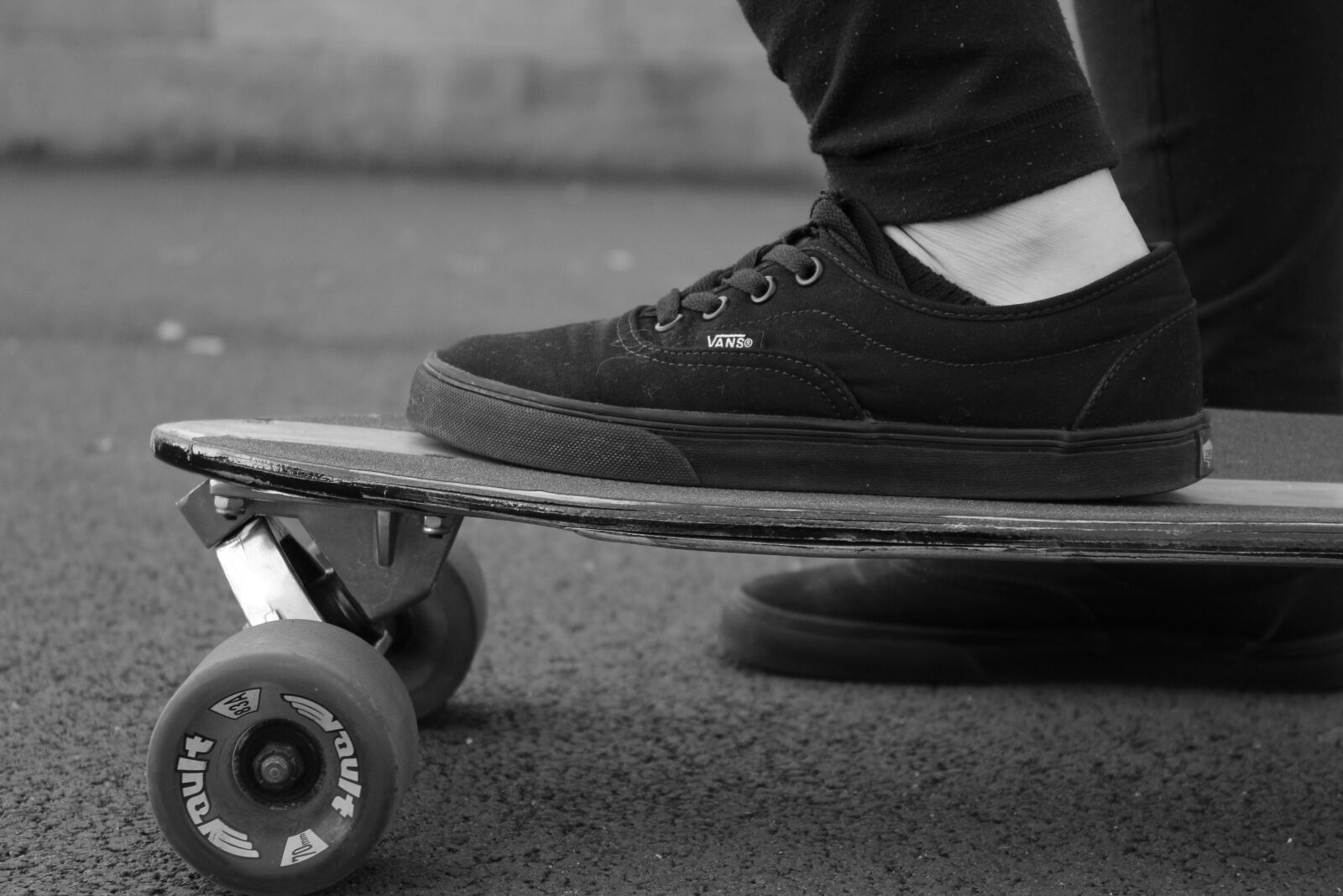 Canon EOS 1200D (EOS Rebel T5 / EOS Kiss X70 / EOS Hi) sample photo. Vans, skate, shoes photography