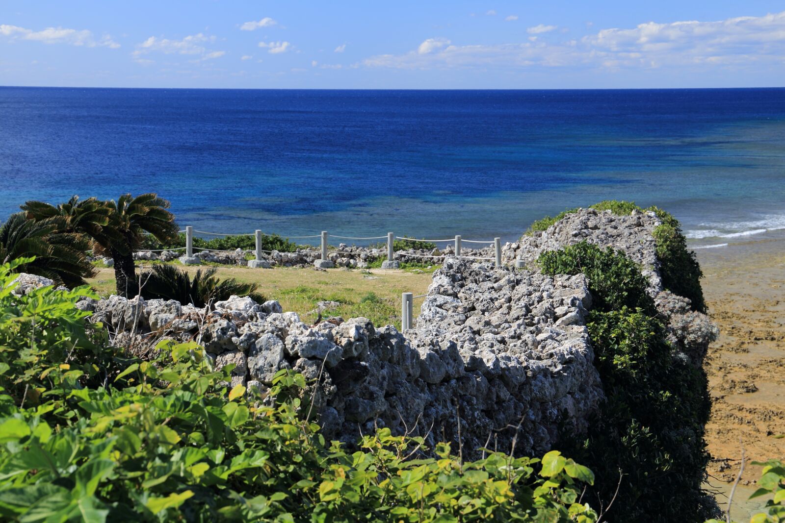 Canon EF 24-105mm F3.5-5.6 IS STM sample photo. Okinawa, castle, gushikawa district photography