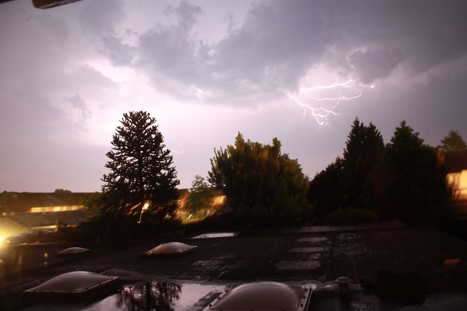 Canon EOS 450D (EOS Rebel XSi / EOS Kiss X2) sample photo. Sky, thunder photography