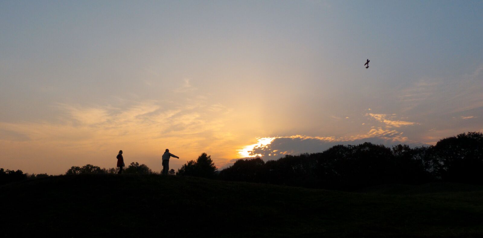 Panasonic Lumix DMC-FZ200 sample photo. Sunset, sky, clouds photography