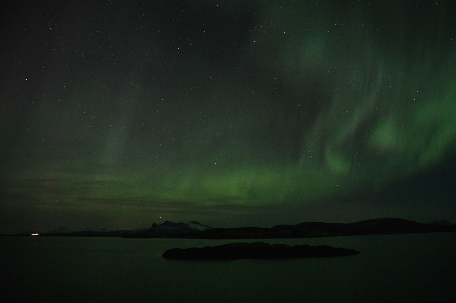 Nikon D3200 sample photo. Aurora borealis, northern lights photography