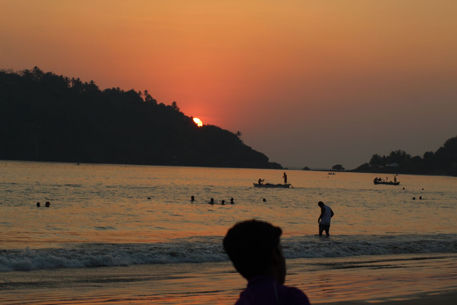 Canon EOS 1300D (EOS Rebel T6 / EOS Kiss X80) sample photo. Sunset, goa, eveningview photography