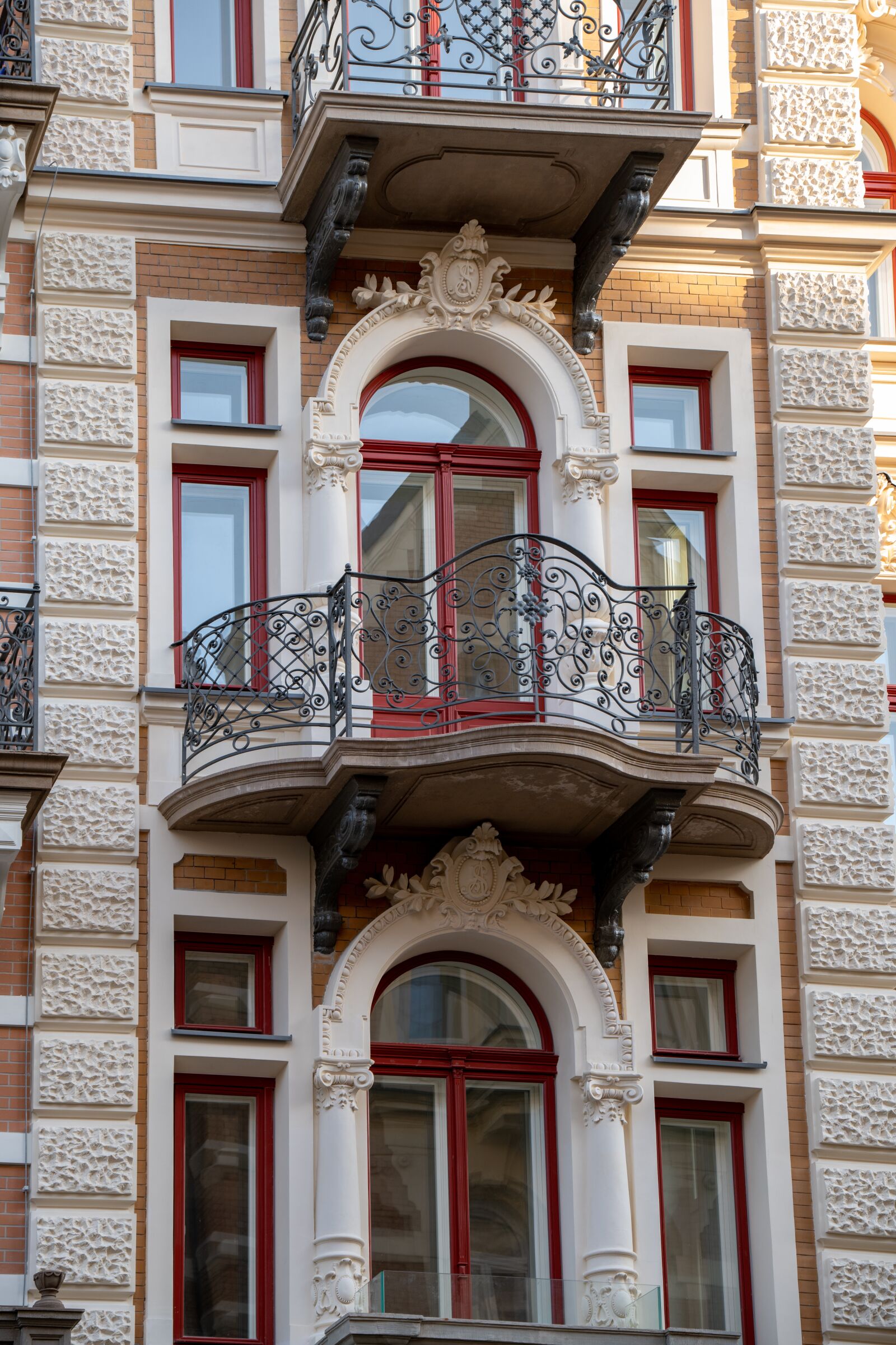 Tamron 35-150mm F2.8-4 Di VC OSD sample photo. Warsaw, architecture, monuments photography