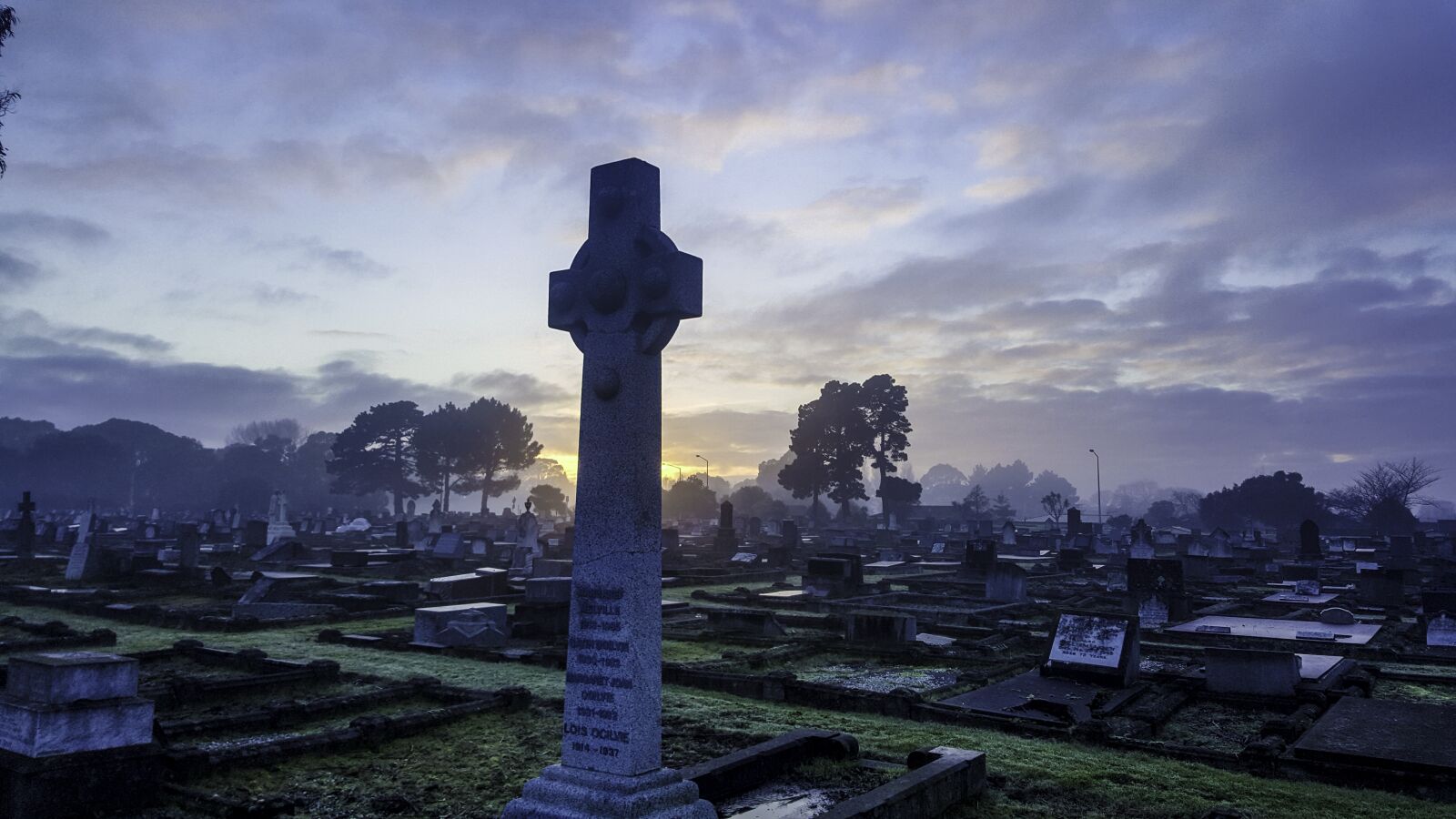 Samsung Galaxy Note5 sample photo. New zealand, cross, cemetry photography