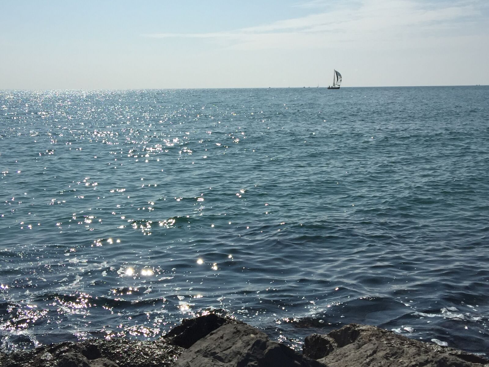 iPhone 6 Plus back camera 4.15mm f/2.2 sample photo. Palavas, mer, voilier photography