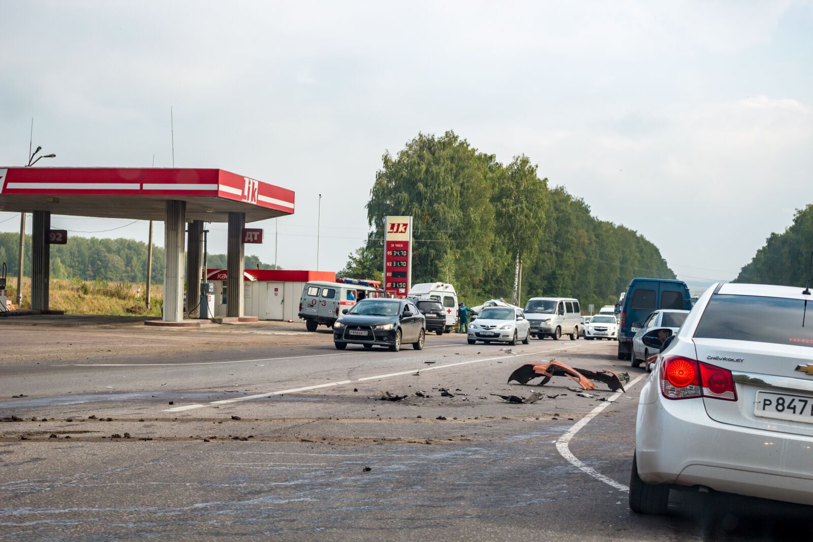 Canon EOS 100D (EOS Rebel SL1 / EOS Kiss X7) sample photo. Accident, russia, road photography