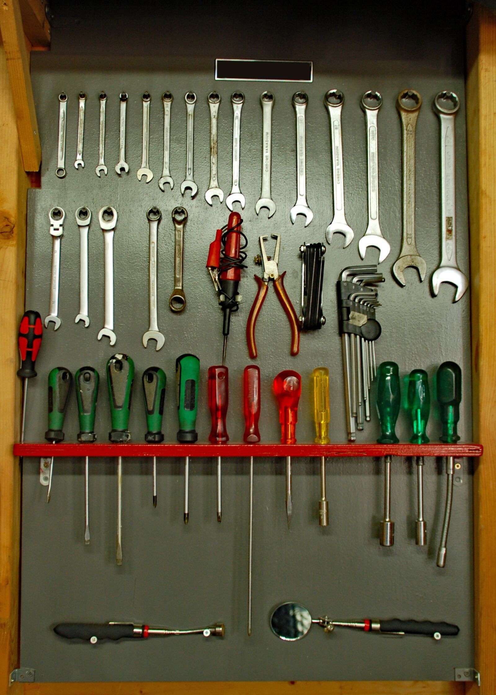 Nikon D50 sample photo. Equipment, tools, screwdriver photography