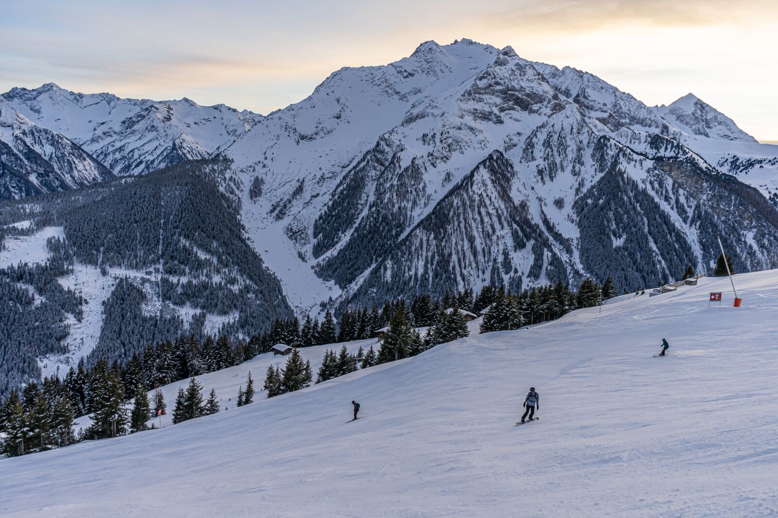 Sony a7 II + Sony FE 28-70mm F3.5-5.6 OSS sample photo. Mountain, ski, winter photography
