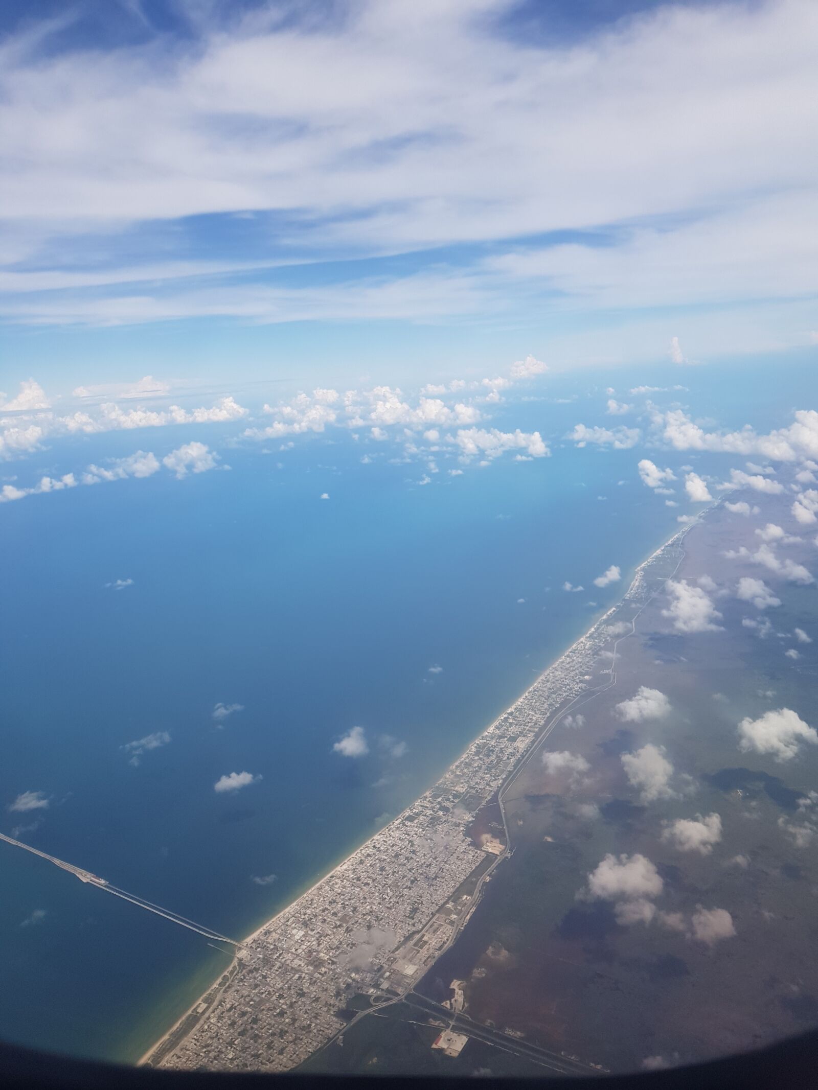 Samsung Galaxy S8+ sample photo. Plane, is, clouds photography