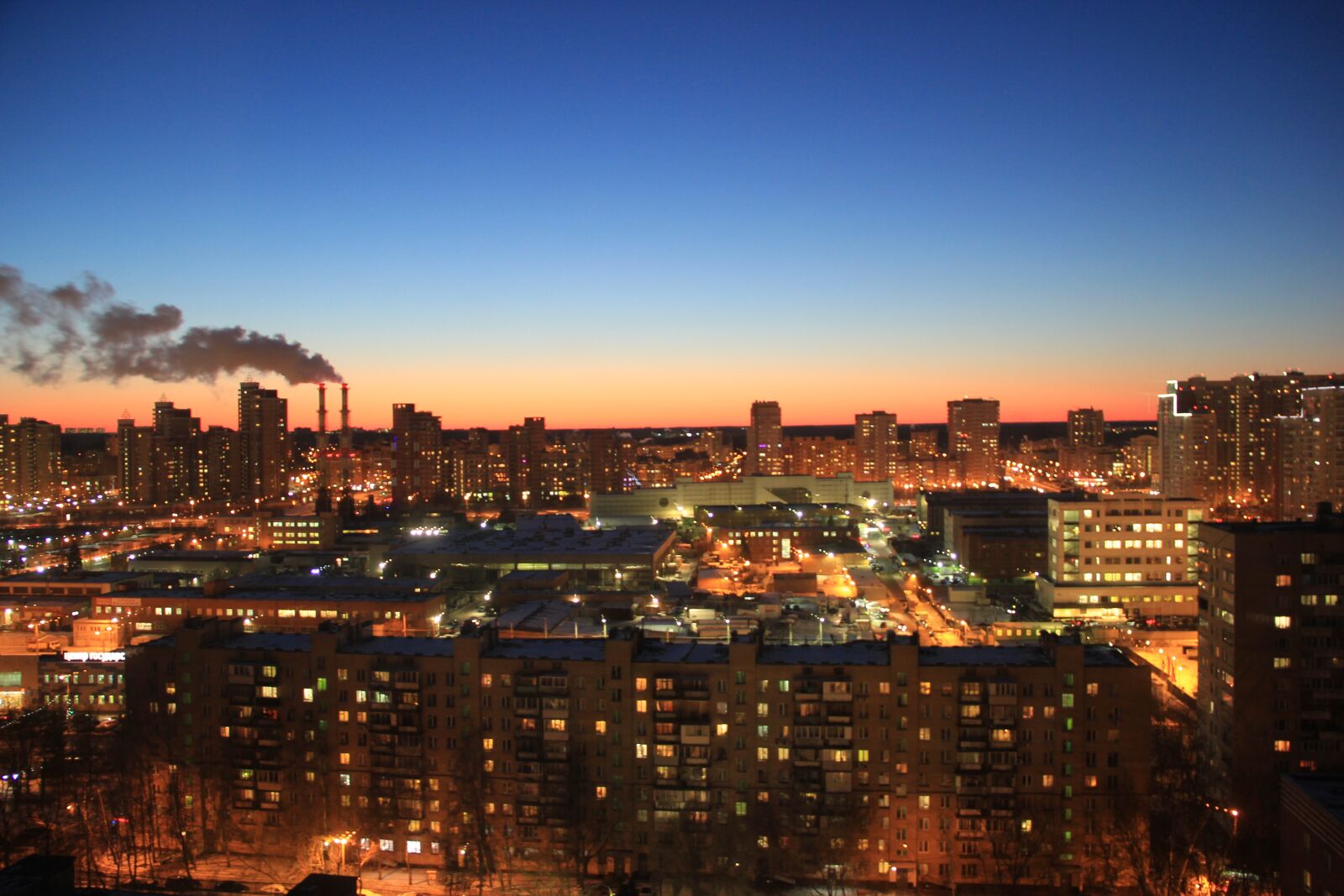 Canon EOS 550D (EOS Rebel T2i / EOS Kiss X4) sample photo. City, sunset, lights photography