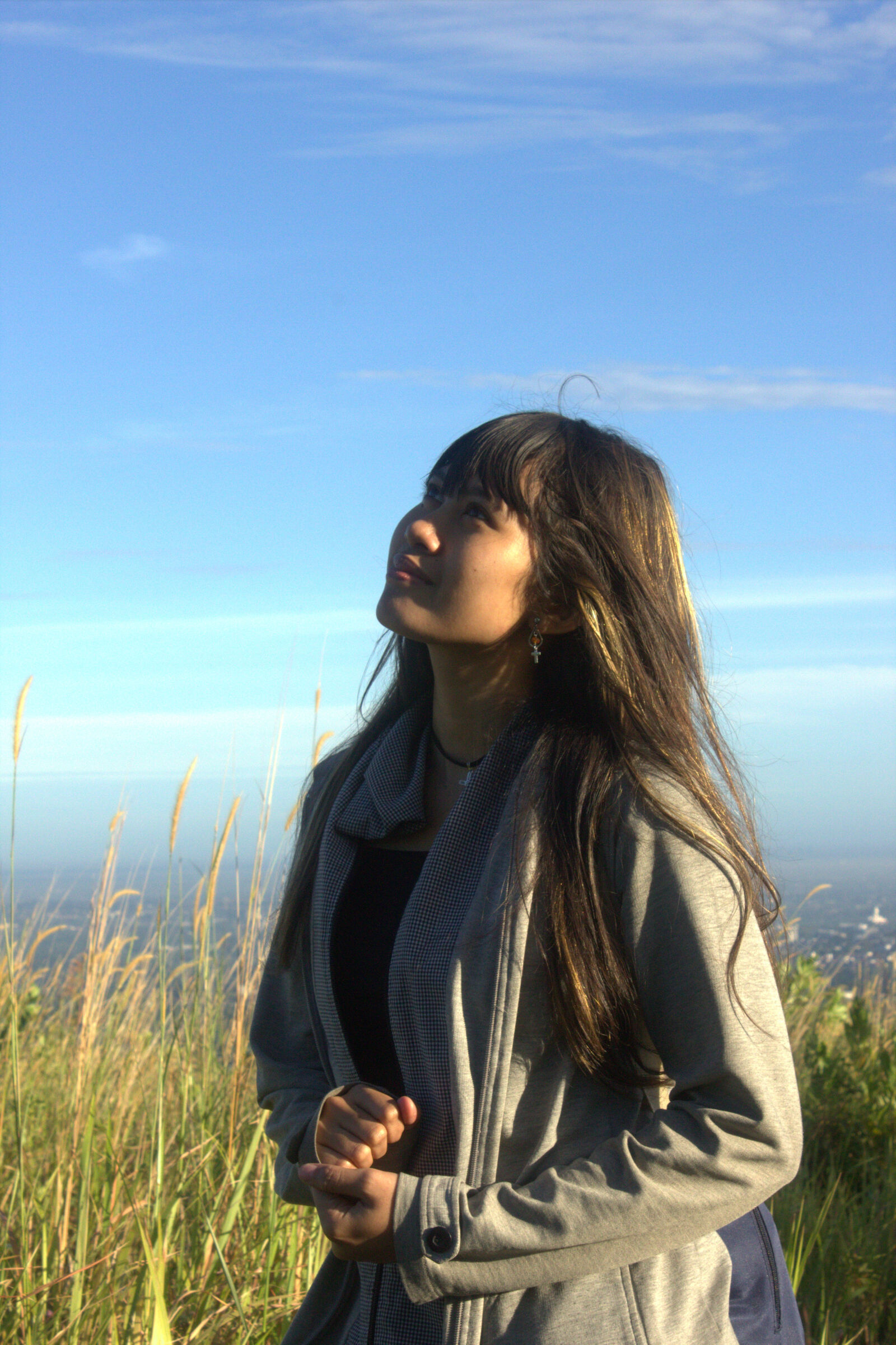 Canon EOS 600D (Rebel EOS T3i / EOS Kiss X5) sample photo. Asian, girl, blue, skies photography
