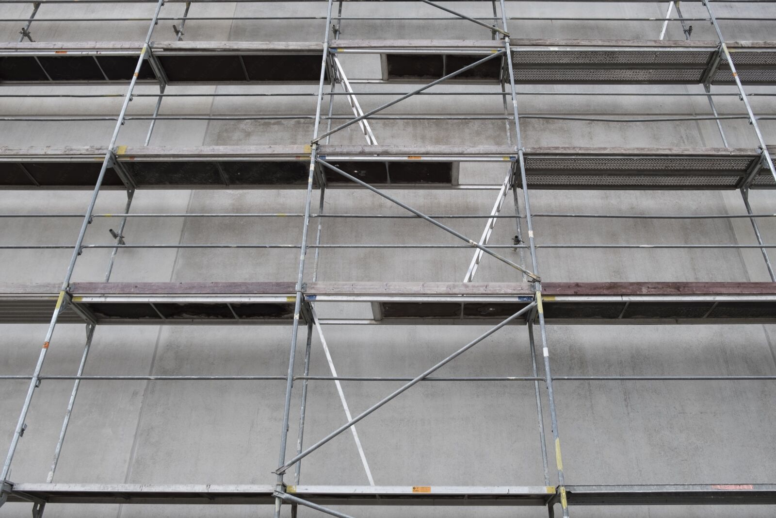 Fujifilm XF 18-55mm F2.8-4 R LM OIS sample photo. Scaffold, scaffolding, site photography