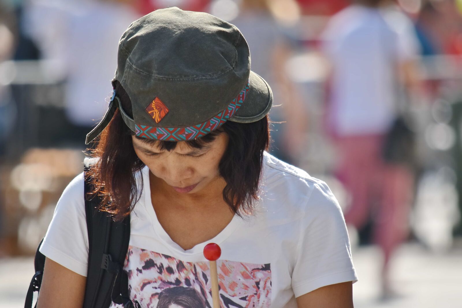 Nikon D5500 sample photo. Crowd, hat, urban area photography