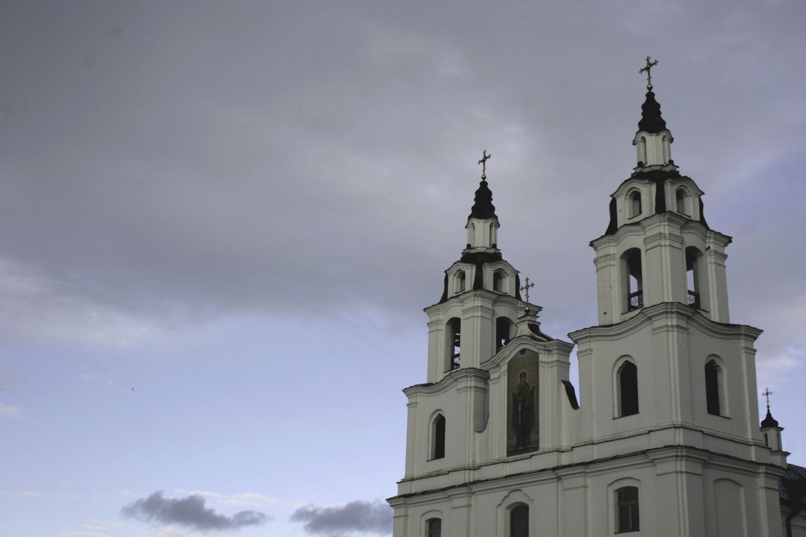 Canon EOS 400D (EOS Digital Rebel XTi / EOS Kiss Digital X) sample photo. Church, steeple, building photography