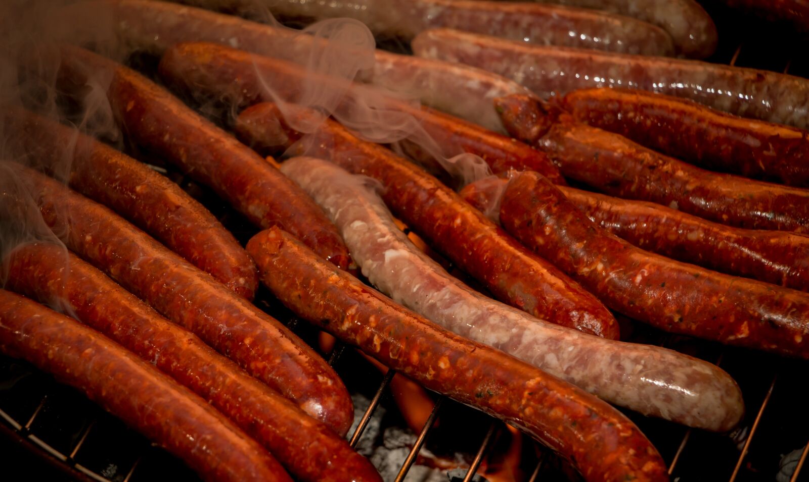 Canon EOS 70D sample photo. Smoke, sausages, sausage photography