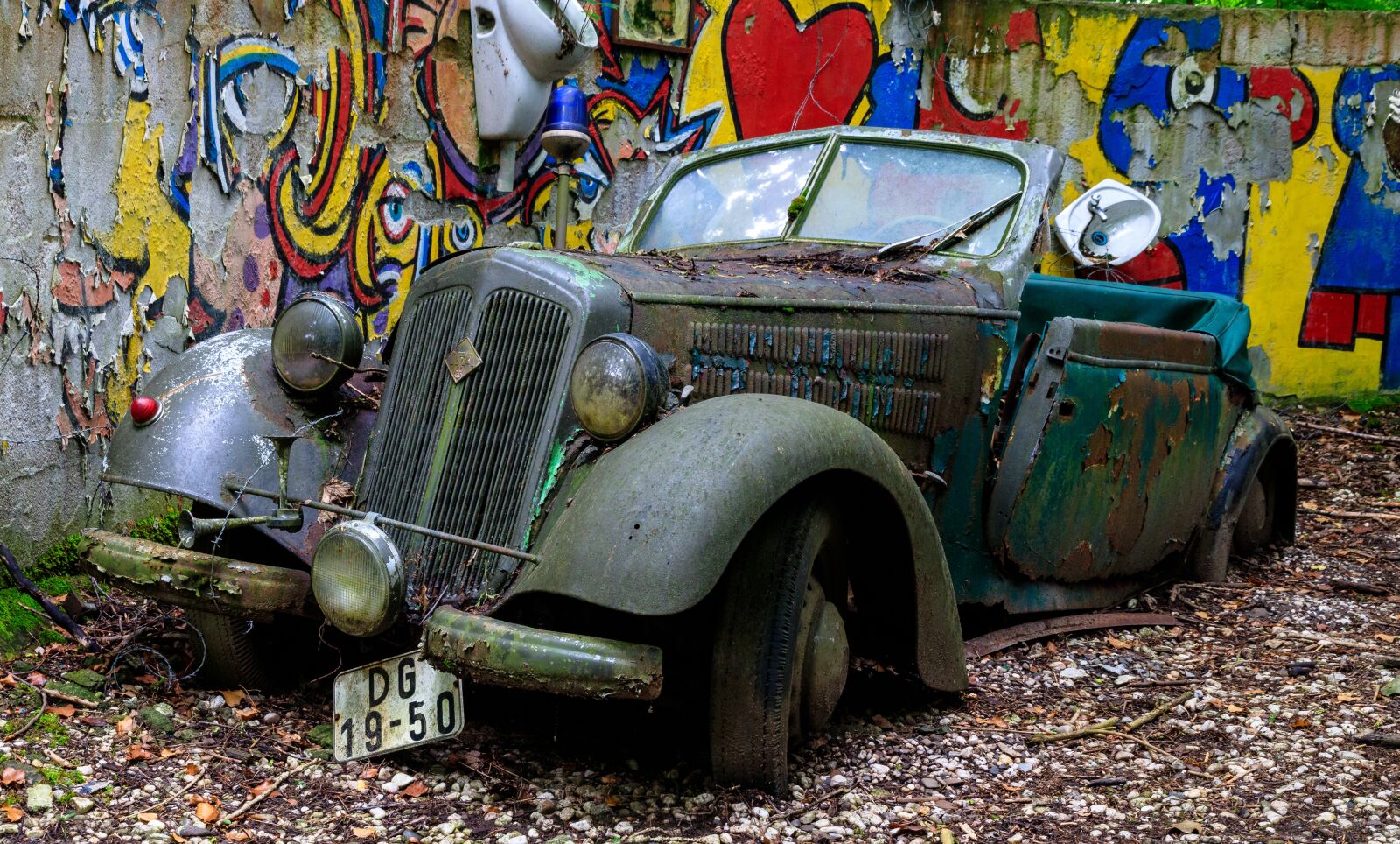 Canon EOS 80D sample photo. Auto, car cemetery, historically photography