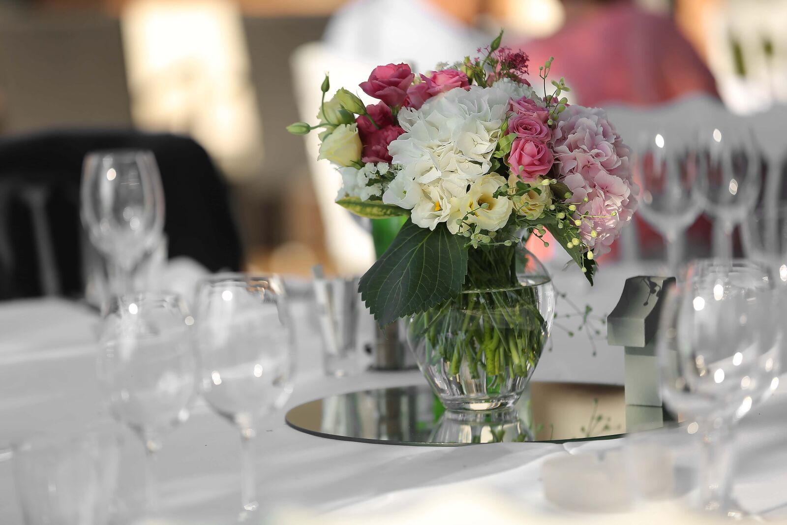 Canon EOS 5D Mark III sample photo. Crystal, vase, glass, tablecloth photography