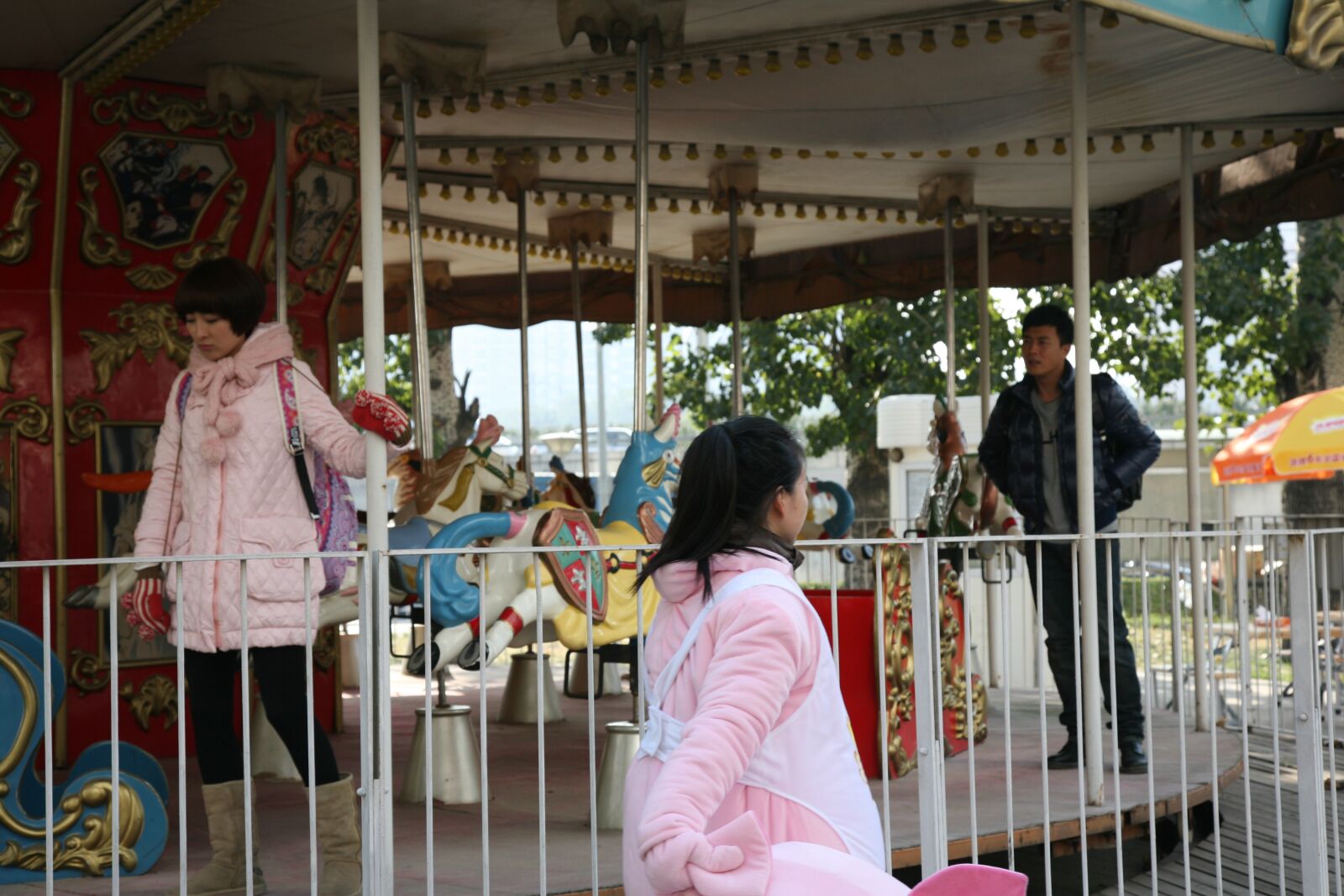 Canon EOS 5D sample photo. Amusement, park, fun photography