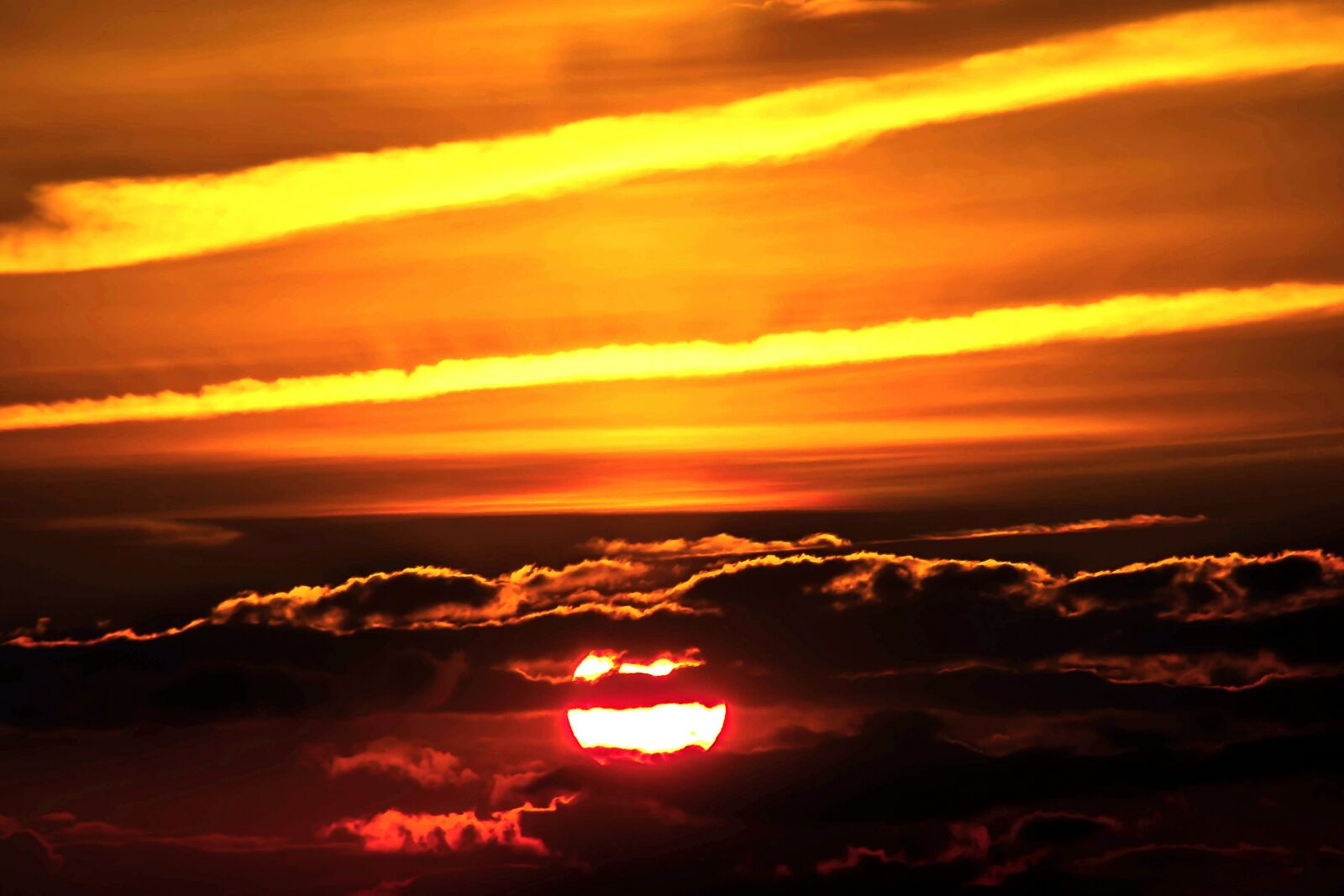 Canon EOS 650D (EOS Rebel T4i / EOS Kiss X6i) sample photo. Sunset, sun, setting sun photography