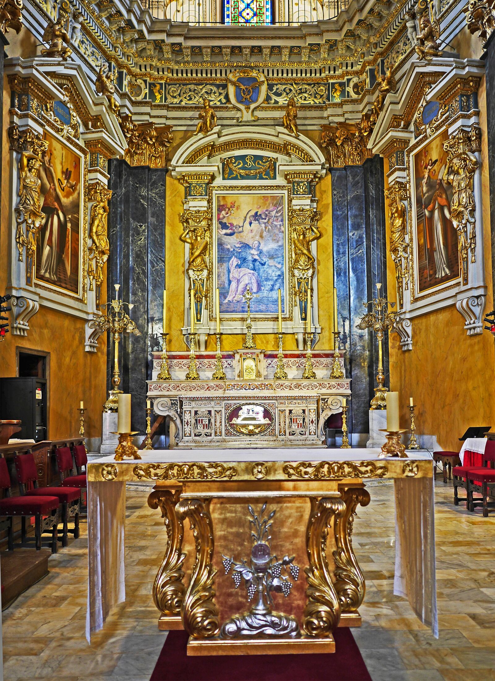 Panasonic Lumix DMC-GH3 sample photo. Nice, cathedral, main altar photography