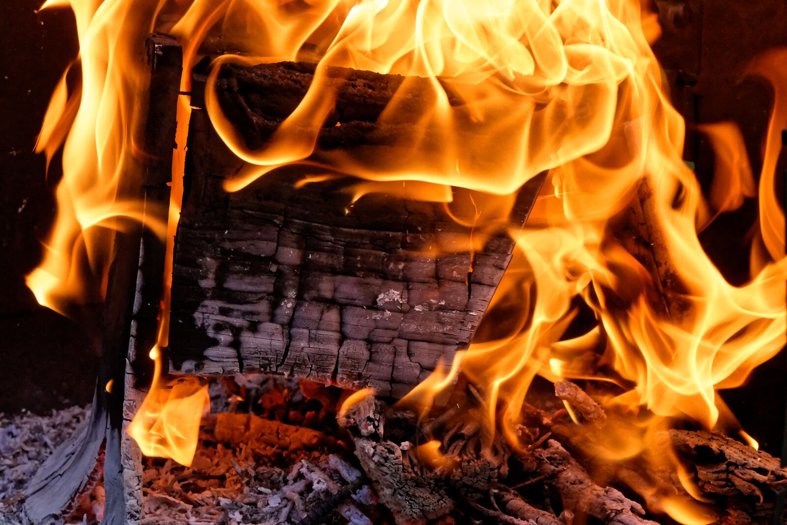 Nikon D7200 sample photo. Fire, flame, wood photography