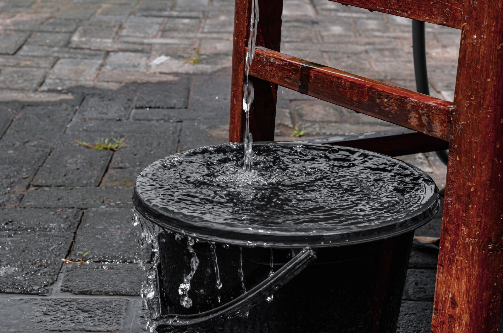 Nikon D5100 sample photo. Water, buckets, chocolates photography