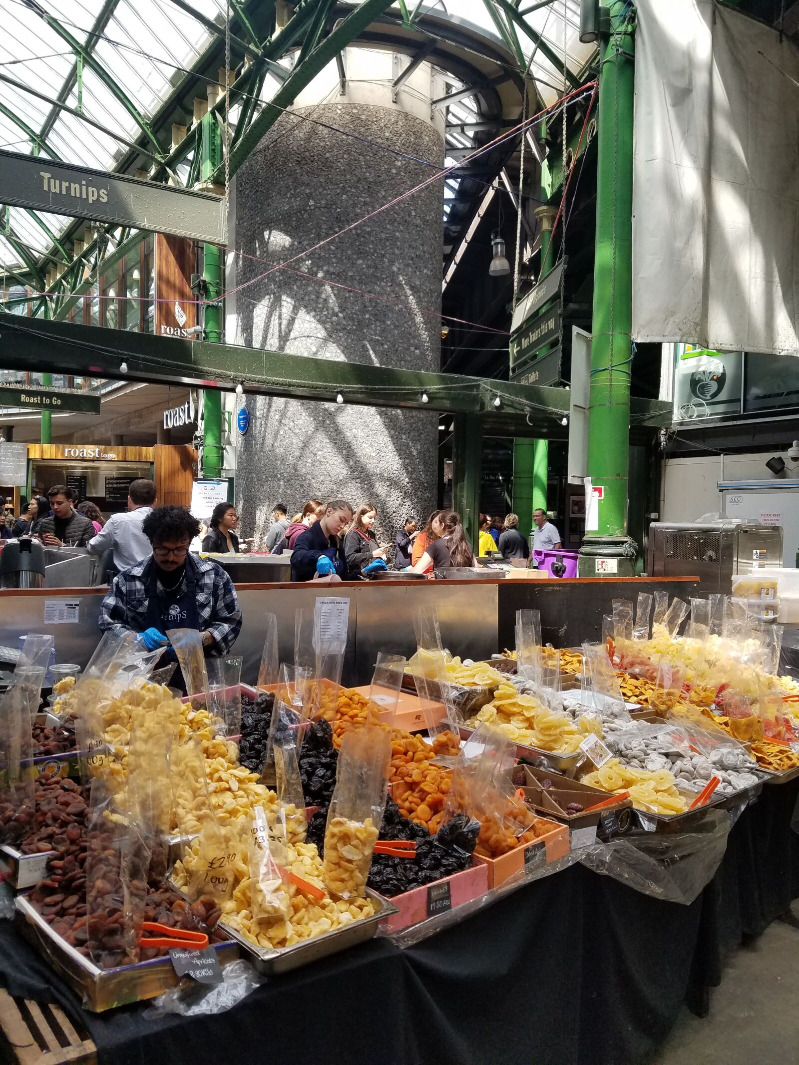 Samsung Galaxy S7 Edge sample photo. London, market, candy photography