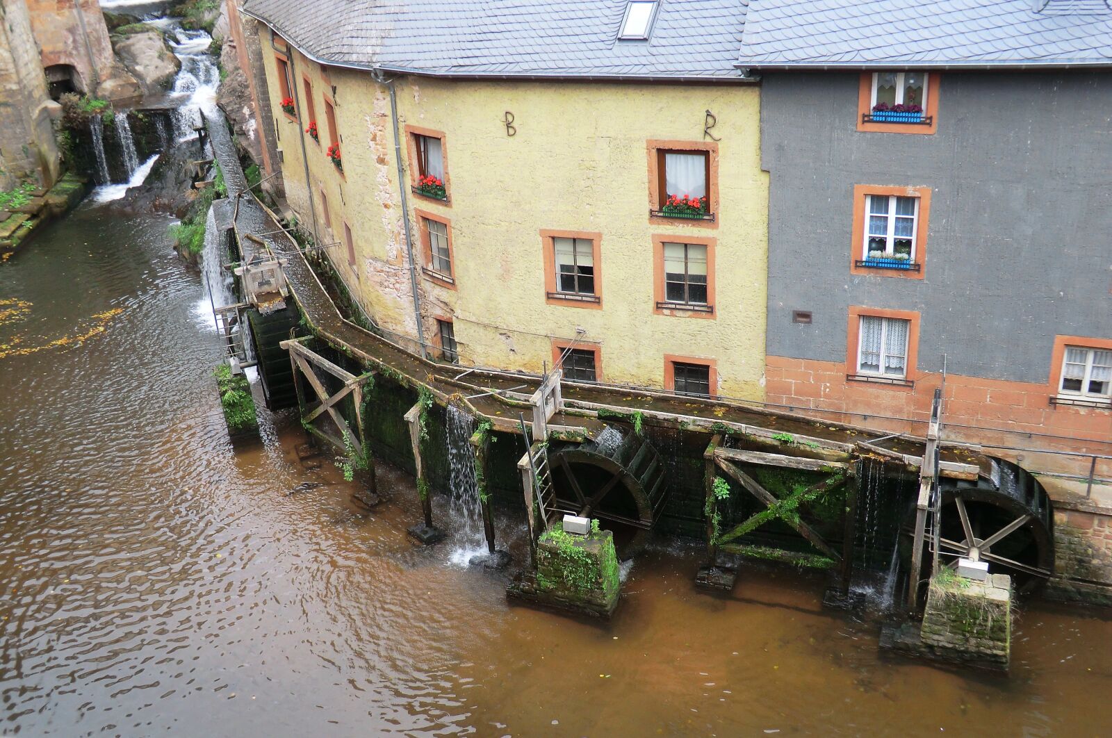 CASIO EX-H5 sample photo. Saarburg, water mill, germany photography