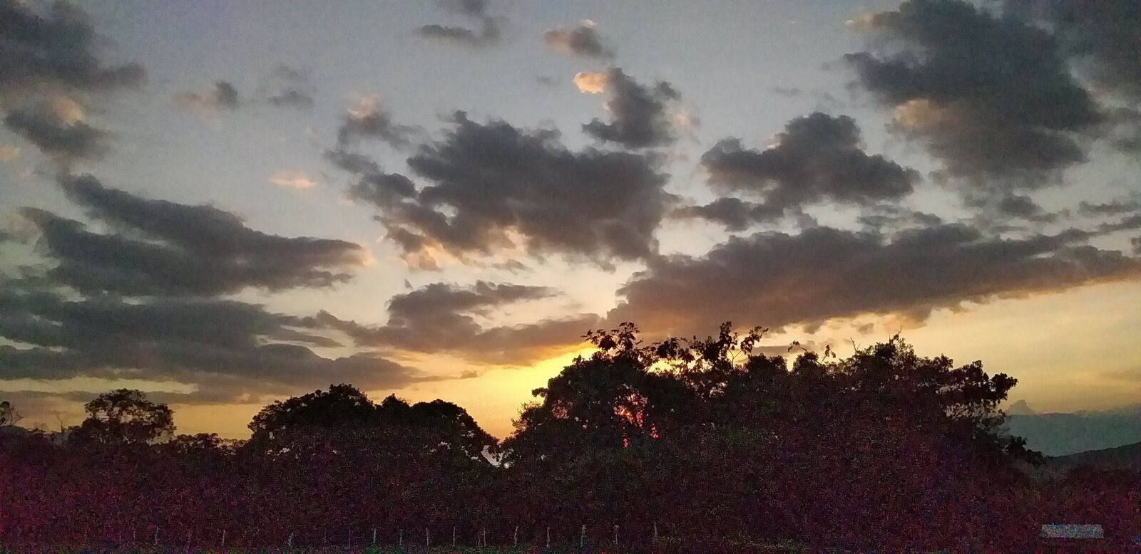 Samsung Galaxy J8 sample photo. Atardecer, sol, nubes photography