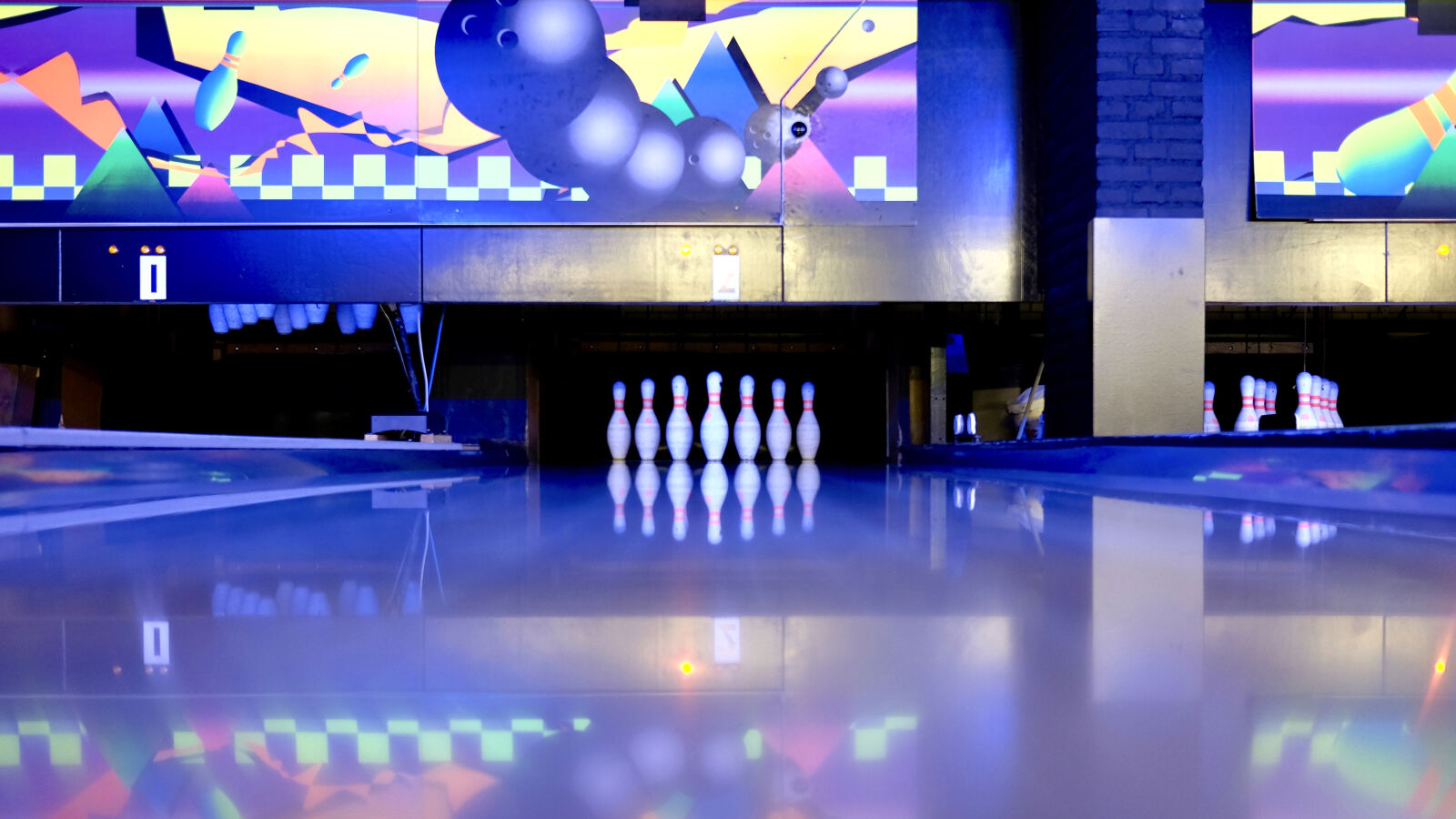 Fujifilm X70 sample photo. Bowling, bowling, pins, business photography