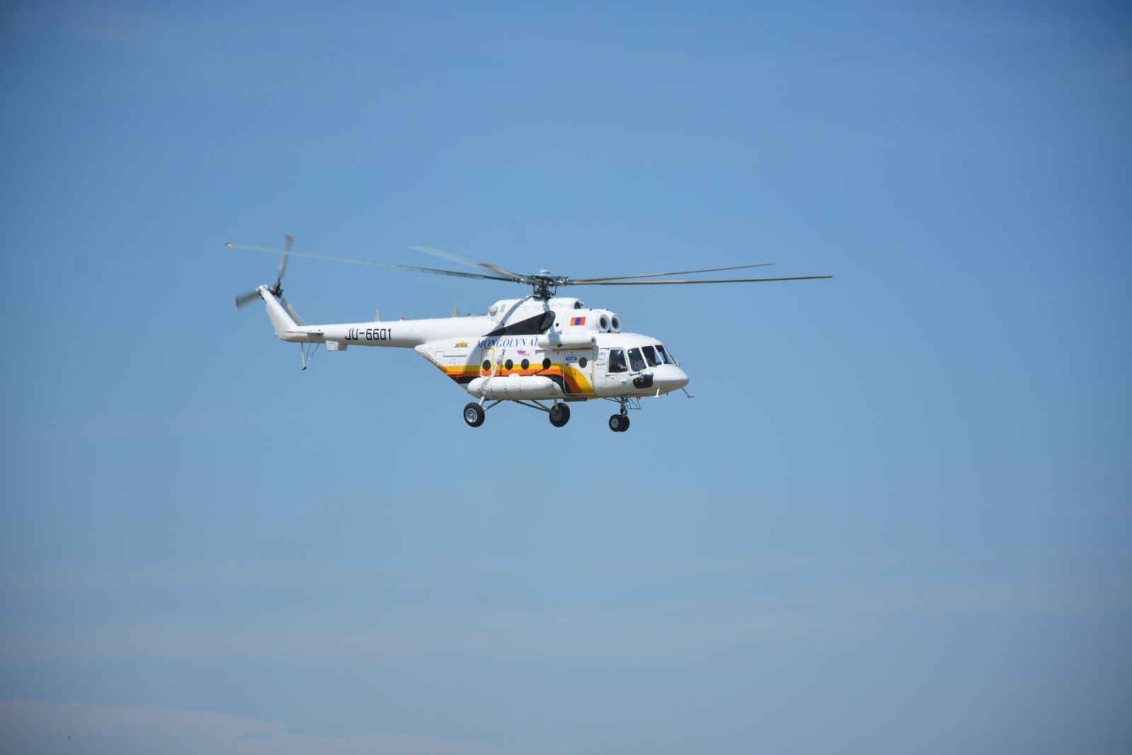 Nikon D7100 sample photo. Airport, helicopter, flying photography