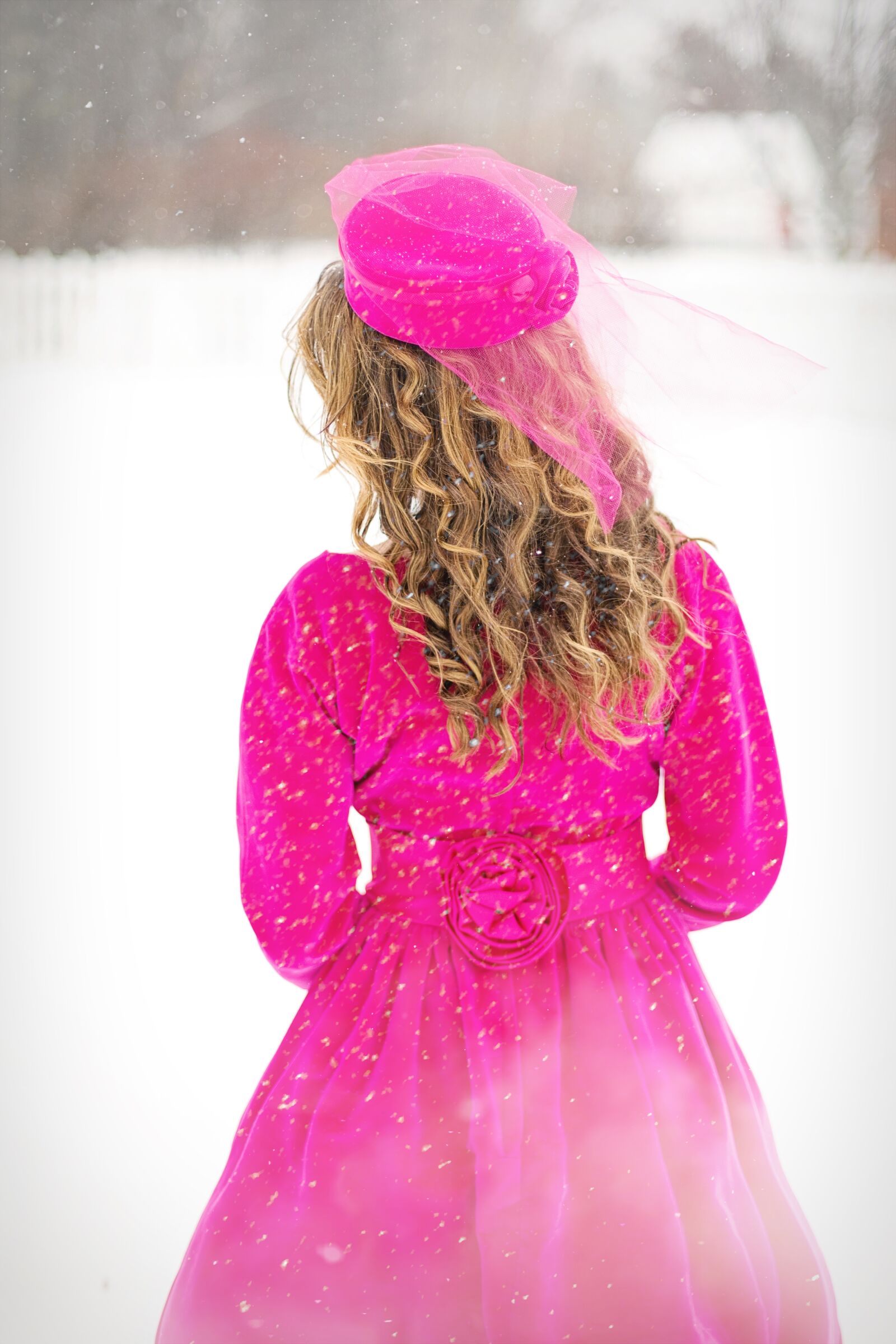 Canon EOS 5D Mark III sample photo. Winter, woman, cold photography
