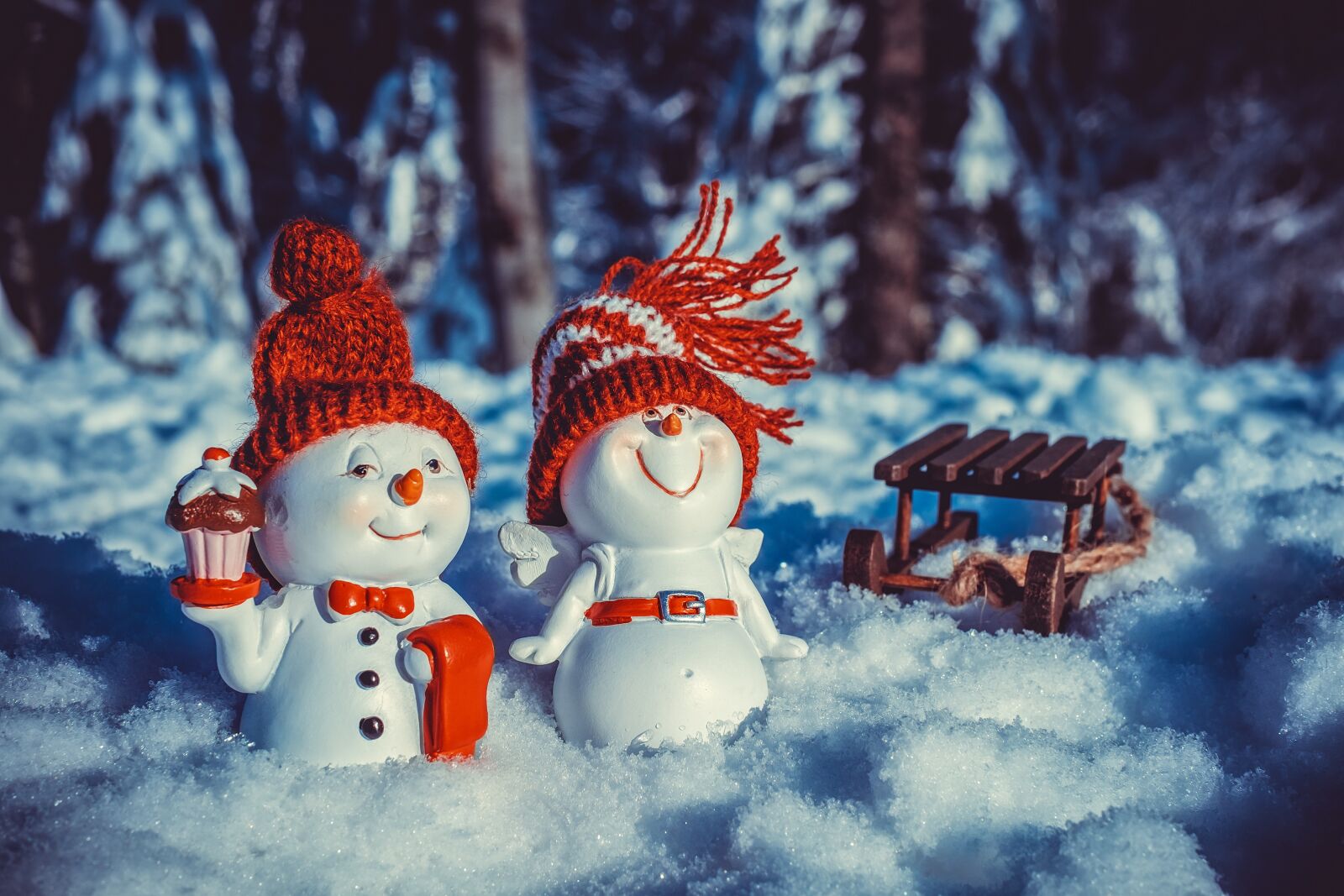 Fujifilm X-T10 + Fujifilm XF 35mm F1.4 R sample photo. Snowman, angel, fun photography