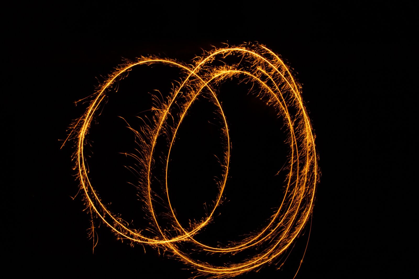Canon EOS 700D (EOS Rebel T5i / EOS Kiss X7i) sample photo. Sparkler, radio, shower of photography