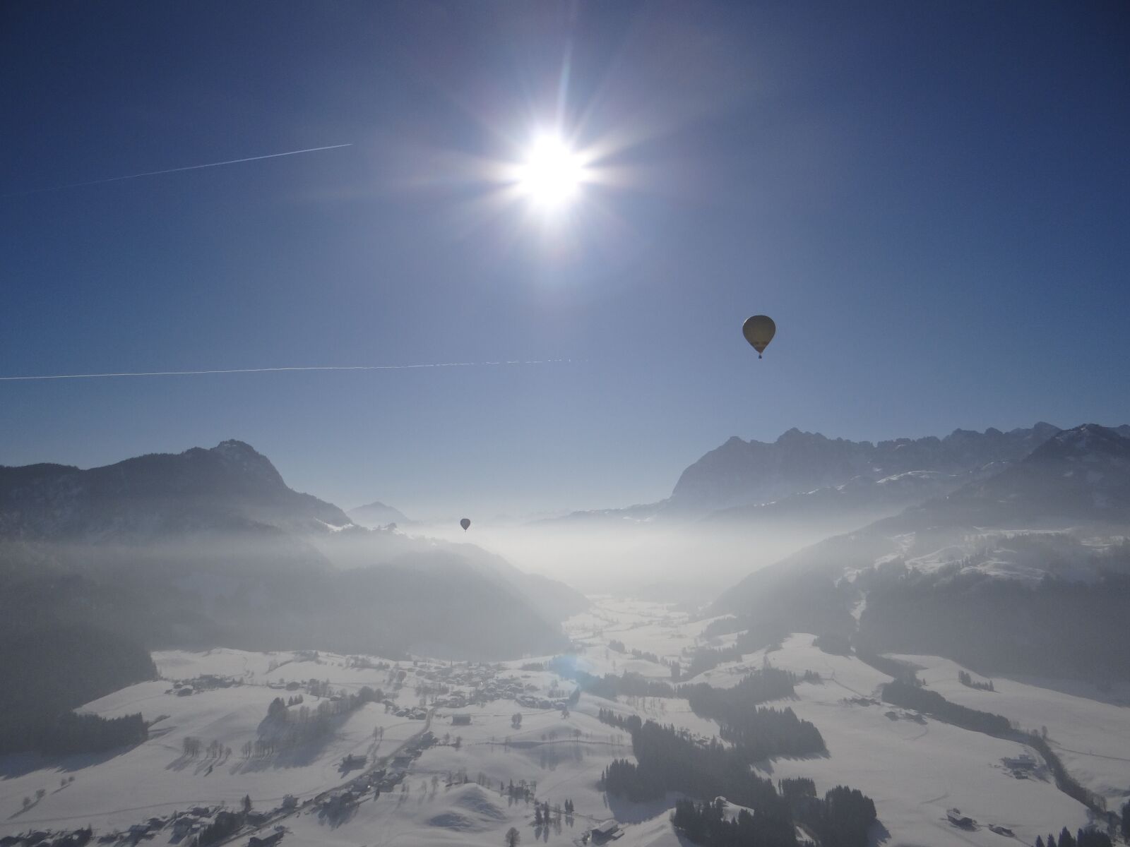 Sony DSC-HX200V sample photo. Hot air balloon, alpine photography