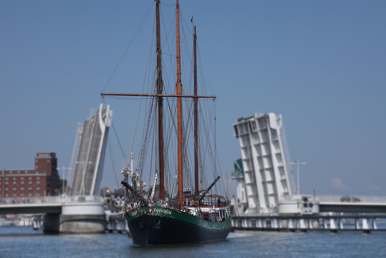 Canon EOS 5D Mark II sample photo. Three mast gaff schooner photography