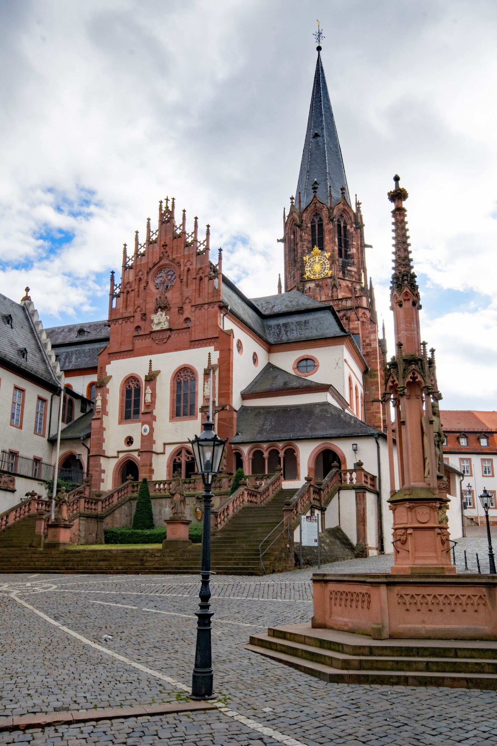 Nikon D5300 sample photo. Collegiate basilica, aschaffenburg, lower photography