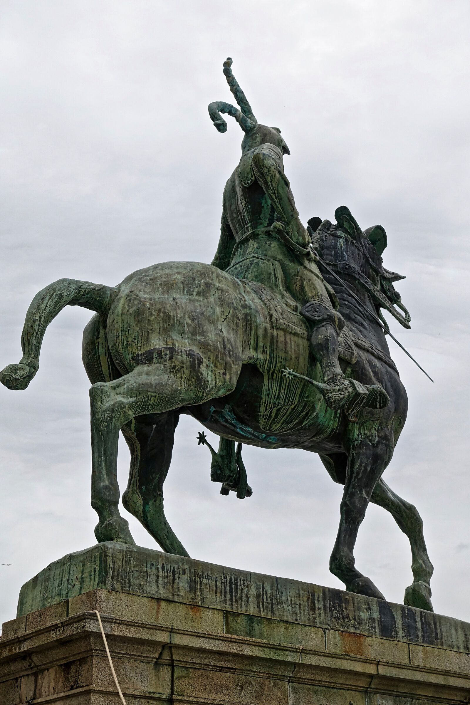 Sony Cyber-shot DSC-RX100 III sample photo. Statue, sculpture, bronze photography