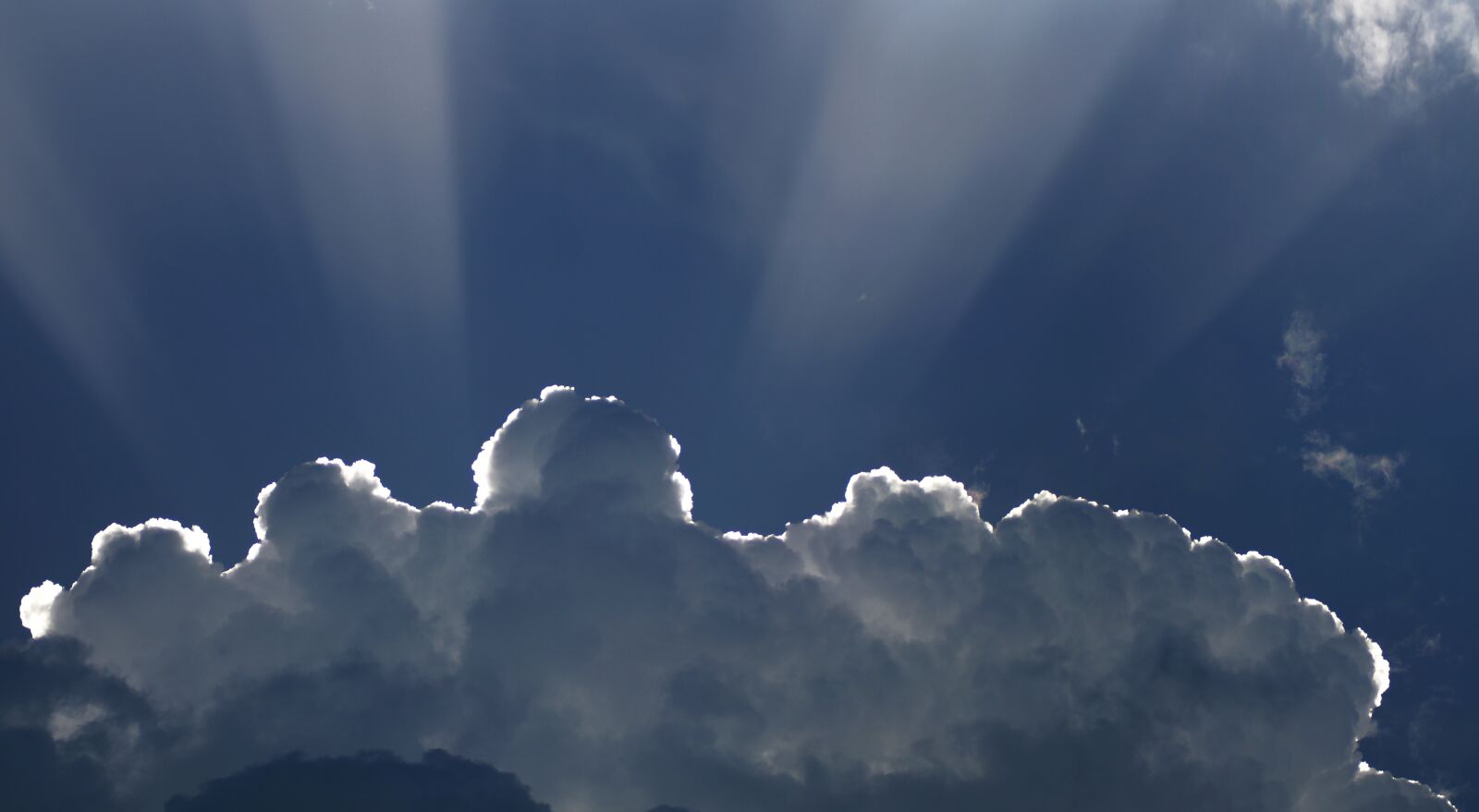 Sony SLT-A57 sample photo. Clouds, sky, blue photography