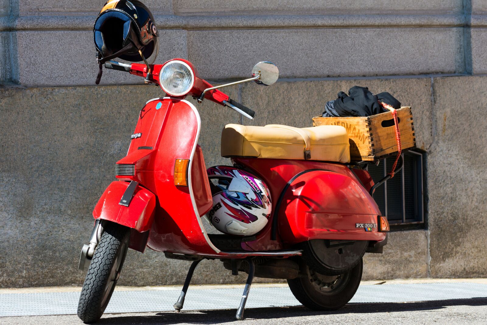 Nikon D7200 sample photo. Moto, wasp, retro photography