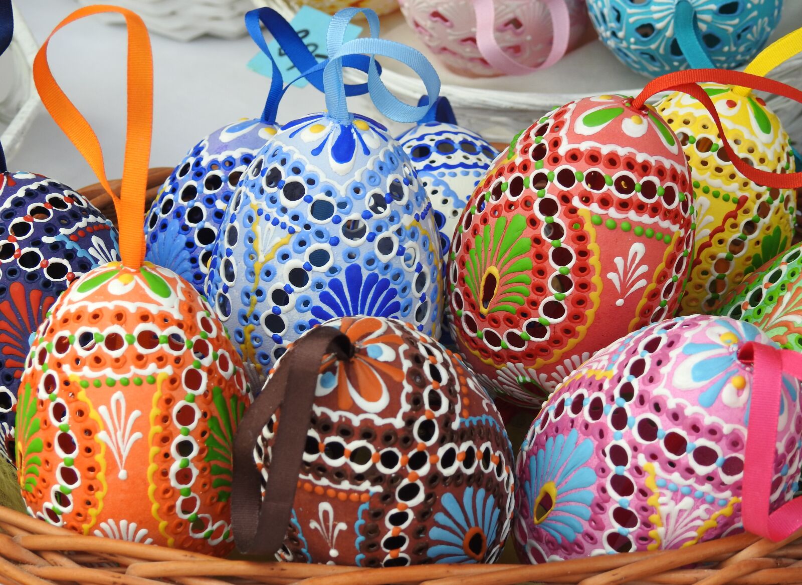 Nikon Coolpix P900 sample photo. Easter eggs, handicraft, easter photography
