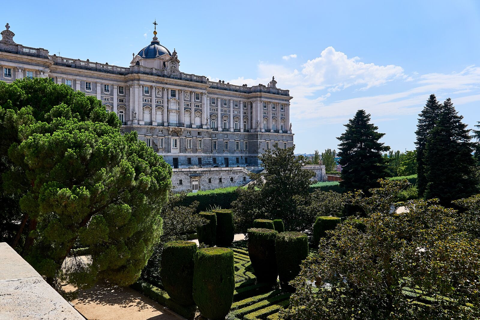 Sony a6000 sample photo. Spain, madrid, palace photography