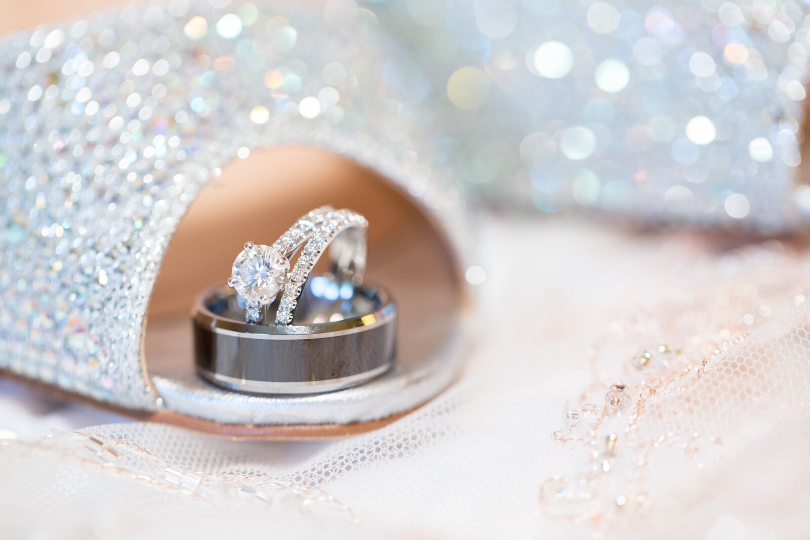 Canon EOS 5D Mark III sample photo. Wedding, ring, jewelry photography
