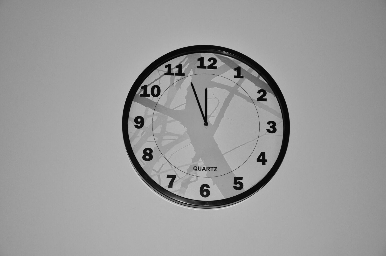 Nikon D7000 sample photo. Black, and, white, clock photography