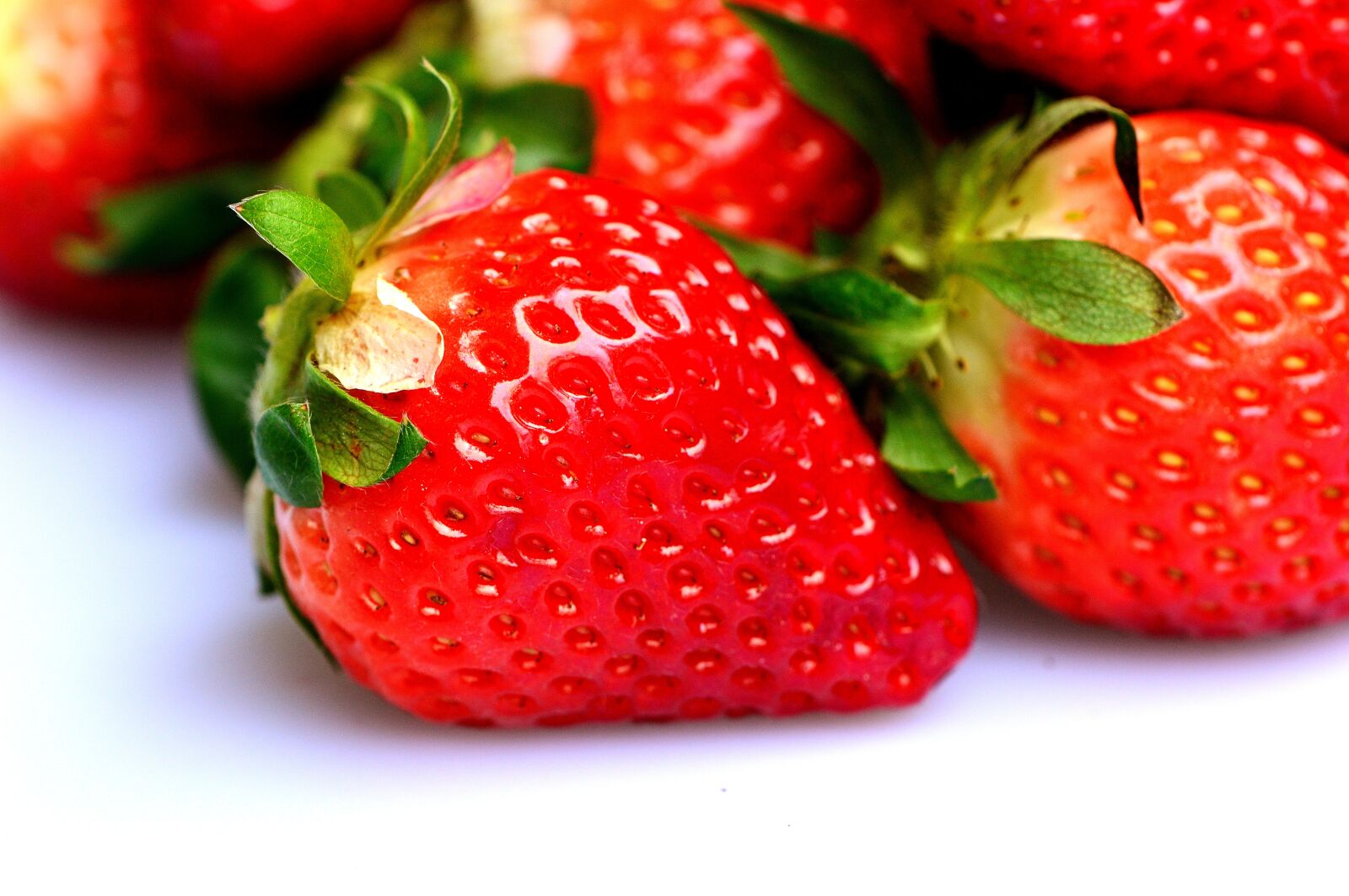 Nikon D3200 sample photo. Strawberries, fruit, berry photography