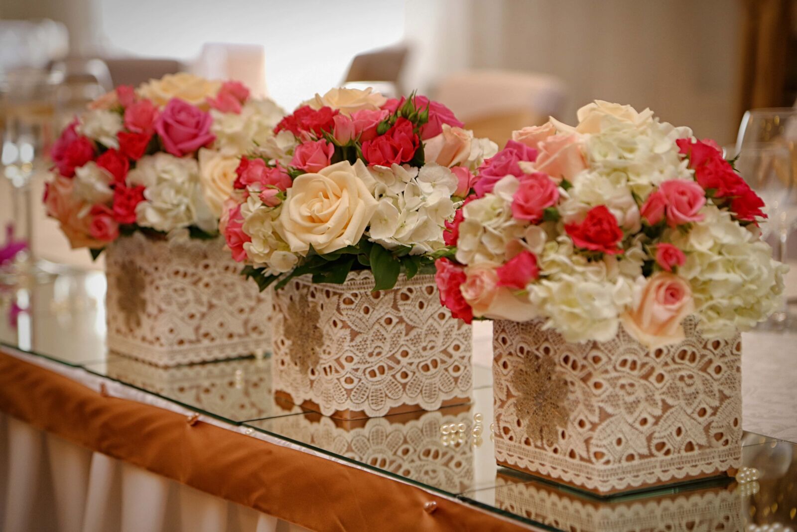 Canon EF 24-105mm F4L IS USM sample photo. Interior decoration, bouquet, arrangement photography