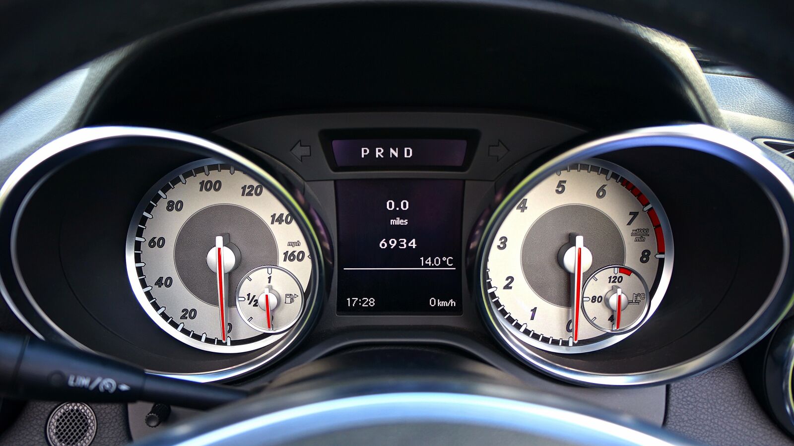 Sony Alpha NEX-5N sample photo. Mercedes-benz, car, speedometer photography