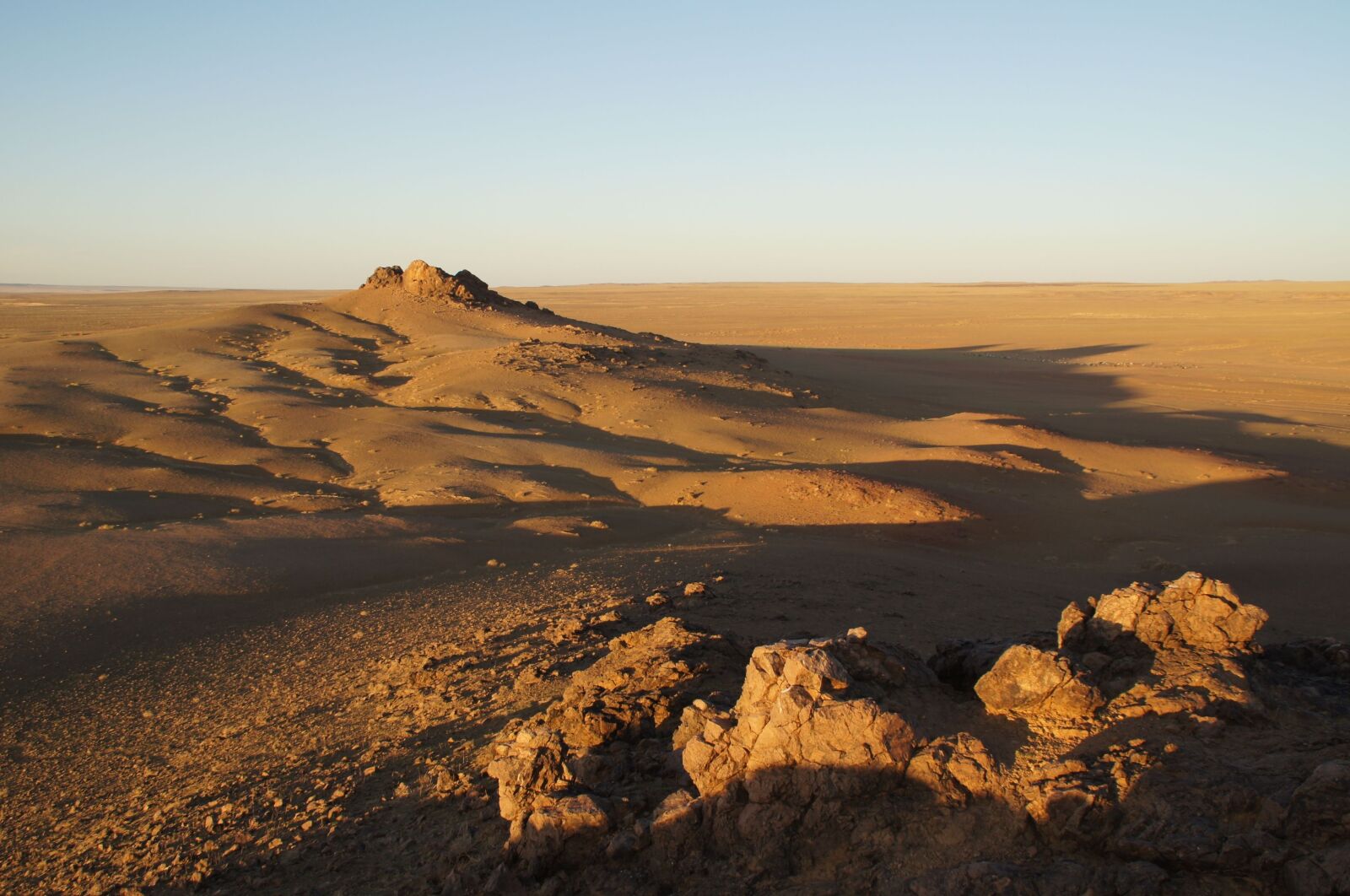 Sony SLT-A55 (SLT-A55V) sample photo. Desert, gobi, mongolia photography