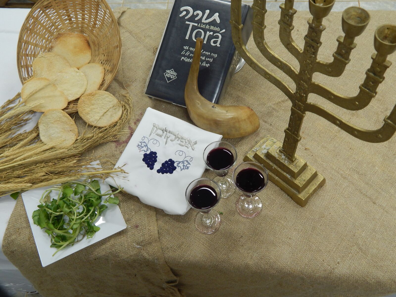 Nikon Coolpix L820 sample photo. Easter, wine, holy communion photography